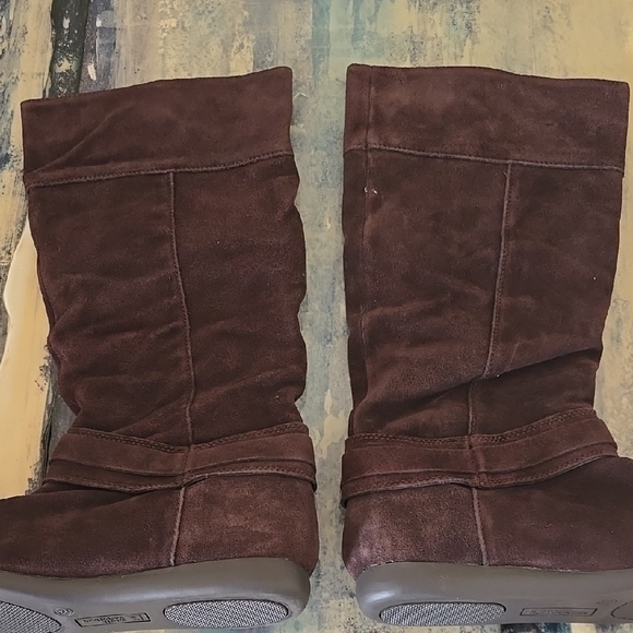 White MOUNTAIN Women's Brown Suede Boots 8.5, NWOT - Picture 3 of 9